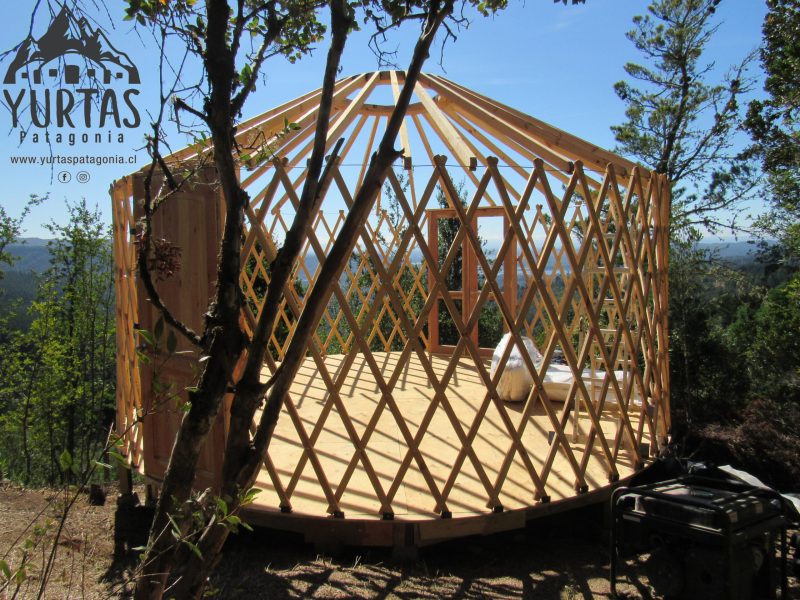 Yurta Patagonia en Construcción